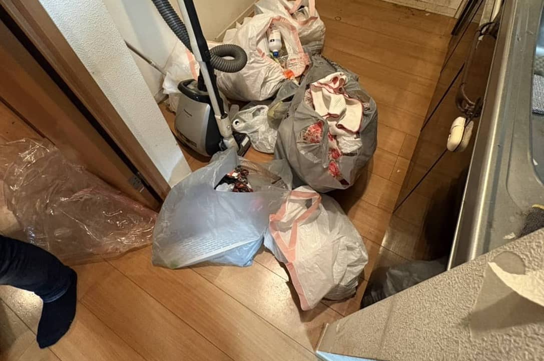 南区の古いアパートで退去前の残置物を一括処分